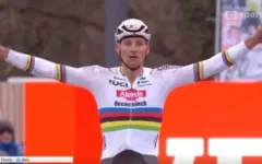 Van der Poel navzdory pádu ovládl Světový pohár v Namuru, Zemanová dojela sedmá